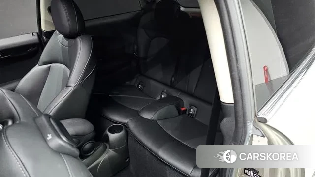 Mini Cooper D 2019 Светло-зеленый из Кореи, фото 3