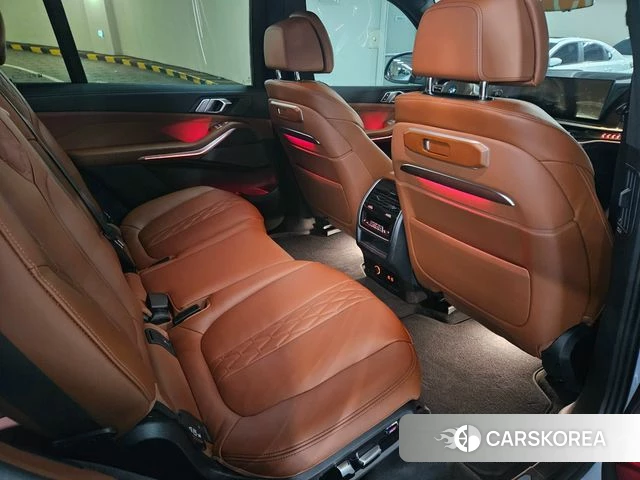 BMW X7 (G07) 2025 Цвет галактики из Кореи, фото 3