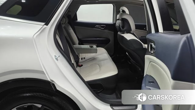 Kia The New Sportage 5th Generation Hybrid 2024 Белый из Кореи, фото 3