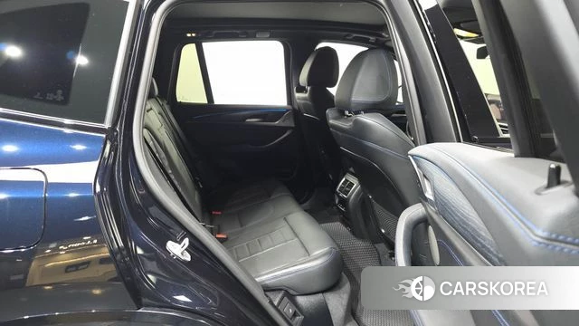 BMW iX3 2025 Черный из Кореи, фото 3