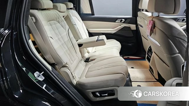 BMW X7 (G07) 2025 Черный из Кореи, фото 3