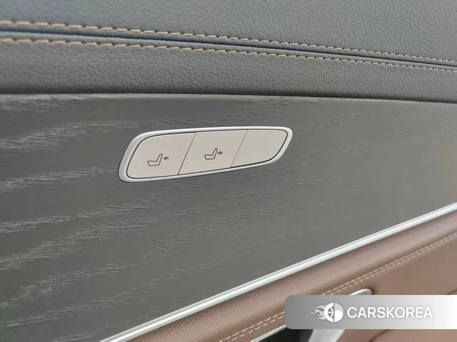 Mercedes-Benz E-class 2023 Черный из Китая, фото 3