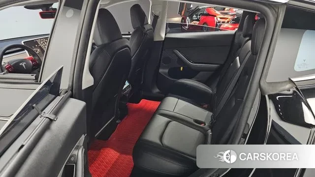 Tesla Model Y 2024 Черный из Кореи, фото 3