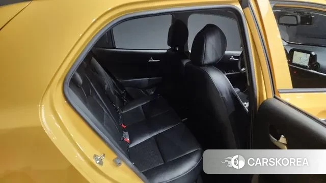 Kia Morning Urban (JA) 2022 Желтый из Кореи, фото 3