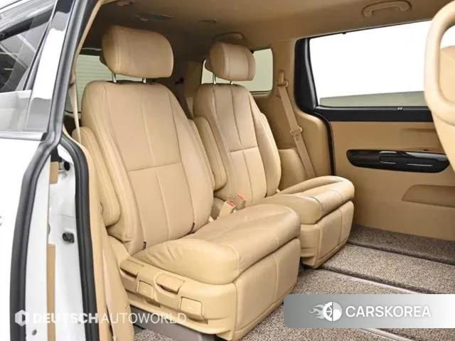 Kia The New Carnival 2018 Белый из Кореи, фото 3