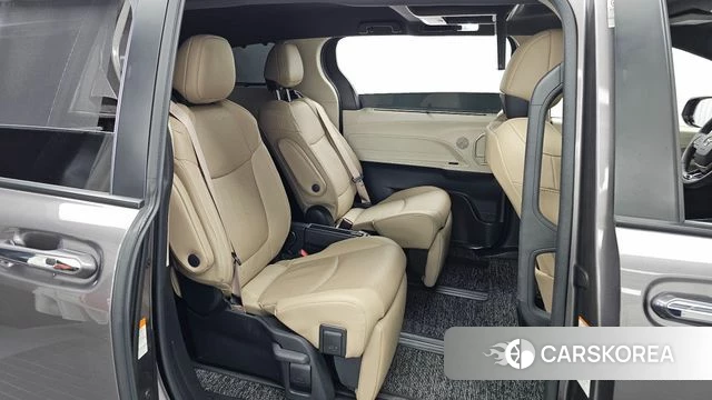 Toyota Sienna 4th Generation 2022 Серый из Кореи, фото 3