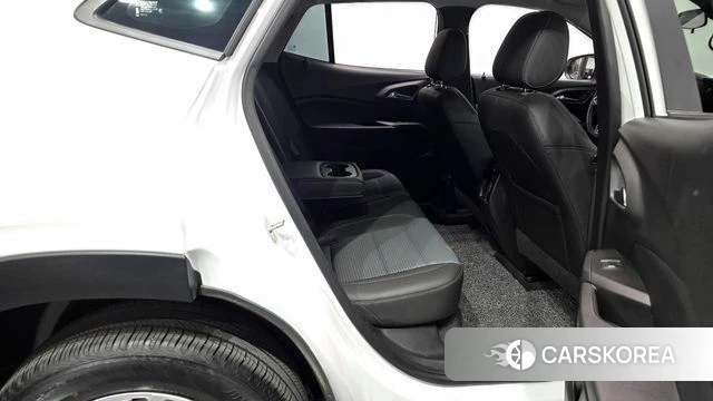 Chevrolet (GM Daewoo) Trax Crossover 2023 Белый из Кореи, фото 3