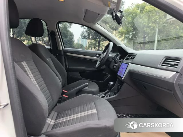 Volkswagen Lavida 2022 Белый из Китая, фото 3