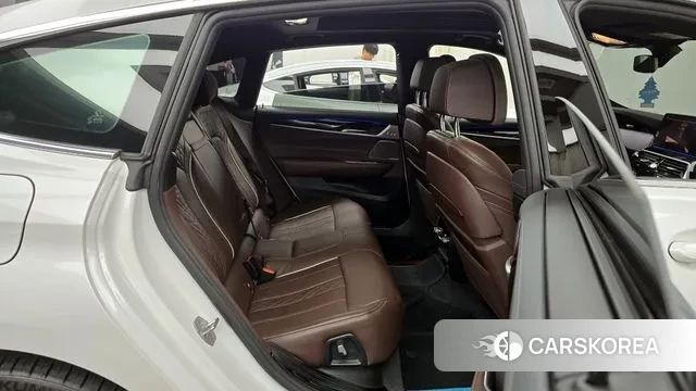 BMW 6 Series GT (G32) 2022 Белый из Кореи, фото 3