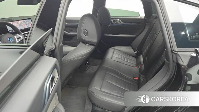 BMW i4 2024 Черный из Кореи, фото 3