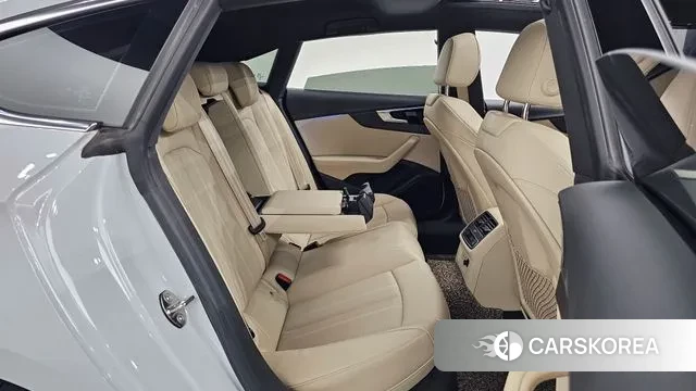 Audi A5 (F5) 2023 Белый из Кореи, фото 3