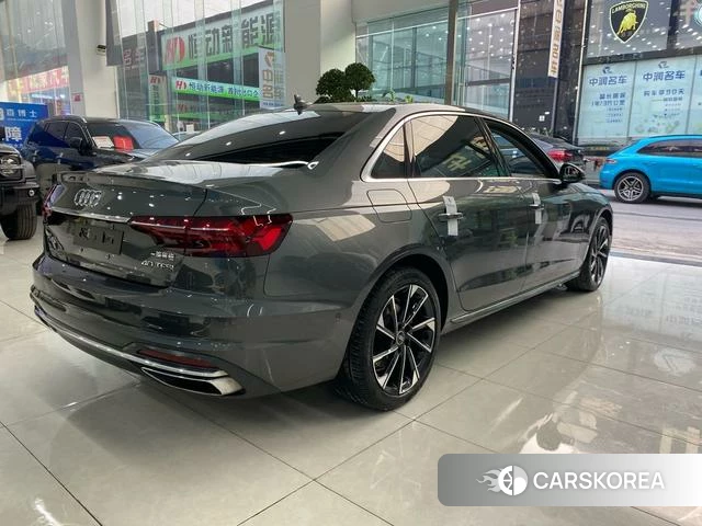 Audi A4L 2022 Темно-серый из Китая, фото 3