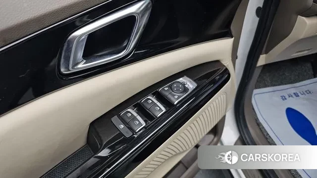 Kia Carnival 4th generation 2023 Белый из Кореи, фото 3