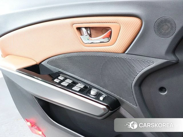 Ssangyong Tivoli Armor 2018 Оранжевый из Кореи, фото 3