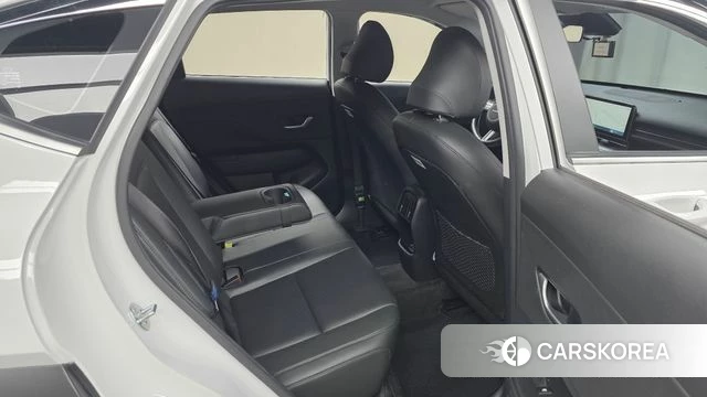 Hyundai Kona (SX2) 2023 Белый из Кореи, фото 3