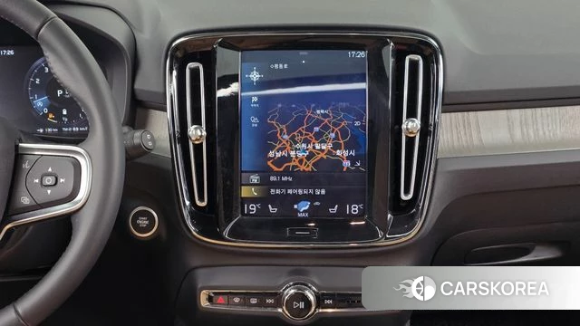 Volvo XC40 2021 Белый из Кореи, фото 3