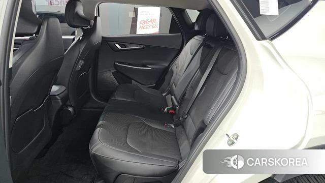 Kia EV6 2023 Жемчужный цвет из Кореи, фото 3