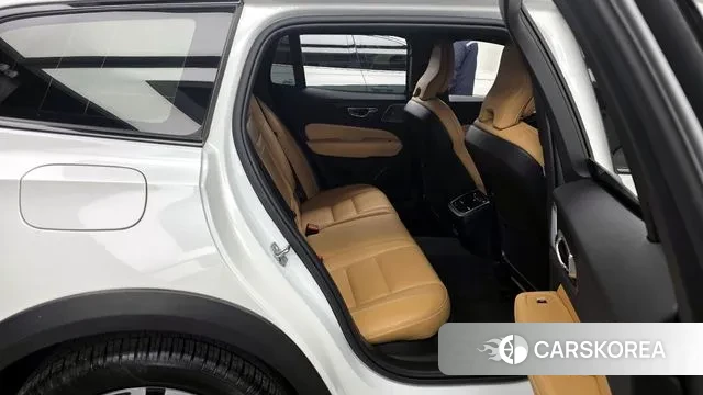 Volvo V60 Cross-Country 2nd Generation 2019 Белый из Кореи, фото 3