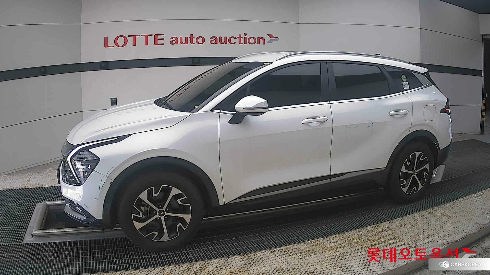 Kia Sportage Hybrid 2023 Snow White Pearl (optional) из Кореи, фото 3