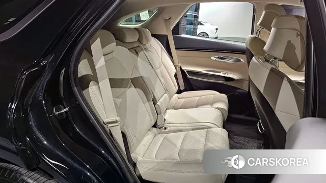 Genesis GV70 2023 Черный из Кореи, фото 3