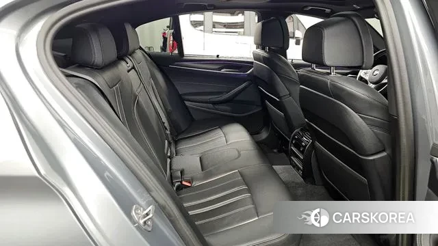 BMW 5 Series (G30) 2022 Серый из Кореи, фото 3