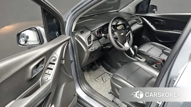 Chevrolet (GM Daewoo) The New Trax 2018 Серебристо-серый из Кореи, фото 3