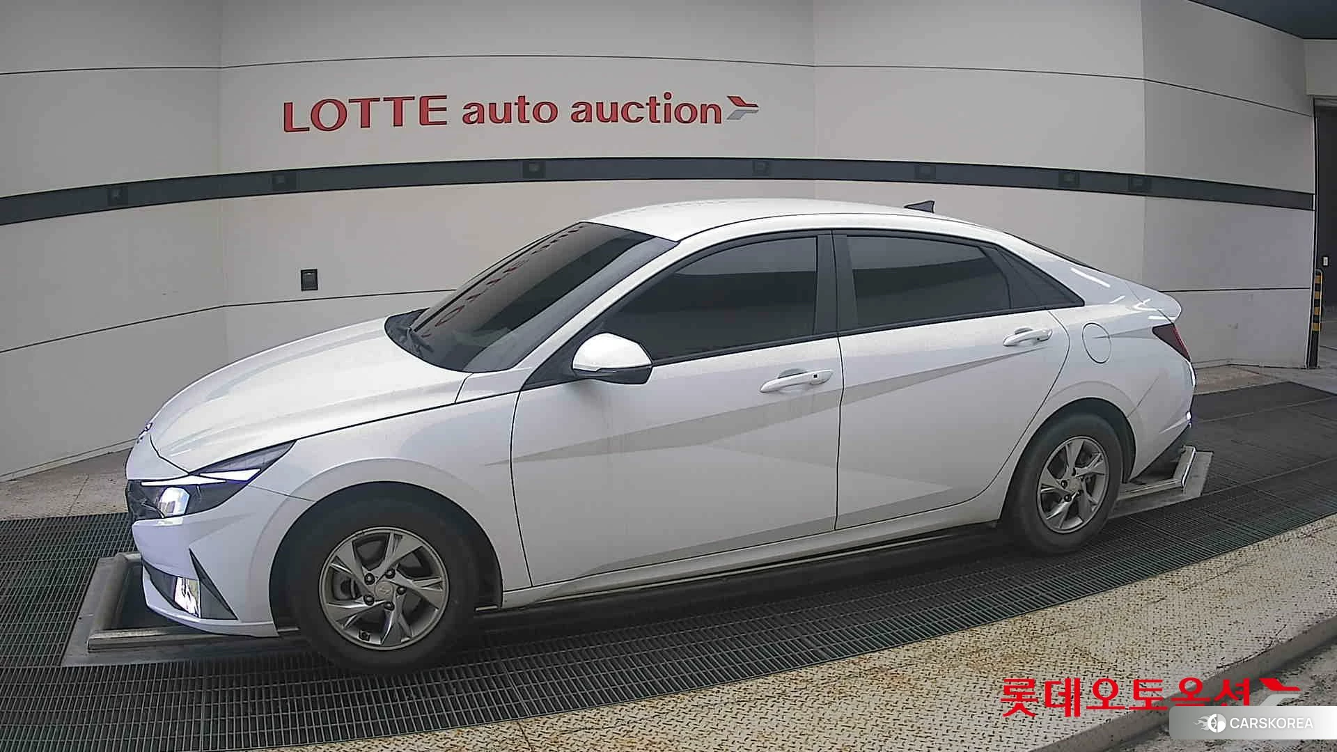 Hyundai Avante 2023 Polar White из Кореи, фото 3