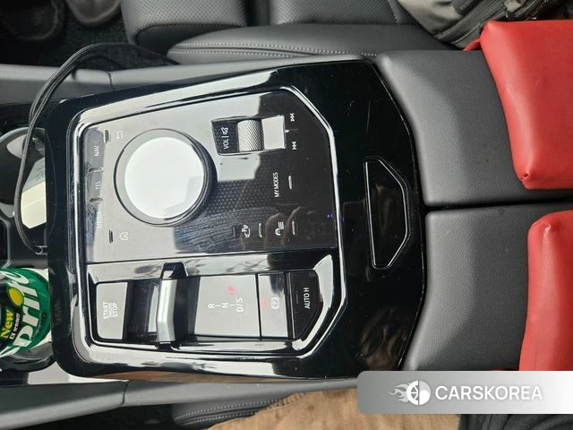 BMW 5 Series (G60) 2023 Светло-серебряный цвет из Кореи, фото 3