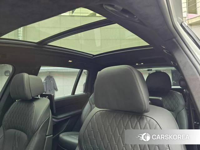 BMW X7 (G07) 2022 Белый из Кореи, фото 3
