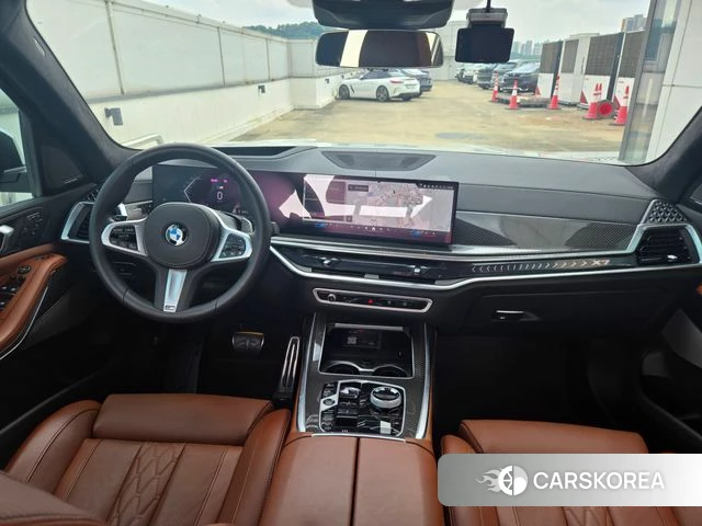 BMW X7 (G07) 2026 Белый из Кореи, фото 3