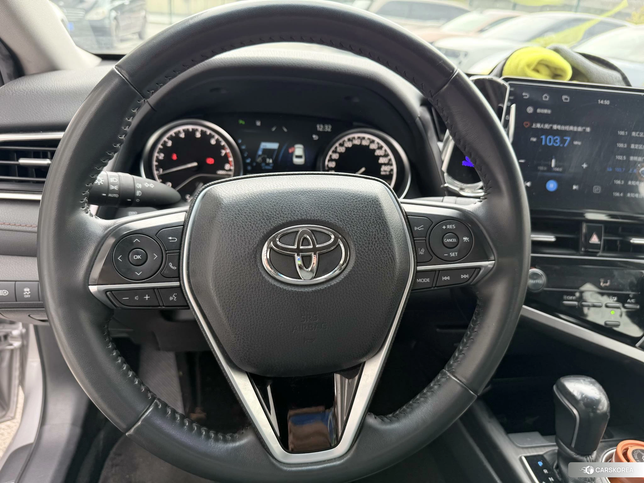 Toyota Camry 2021 Серебристо-серый из Китая, фото 3
