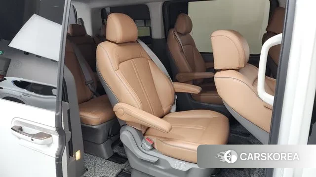 Hyundai Staria 2021 Белый из Кореи, фото 3