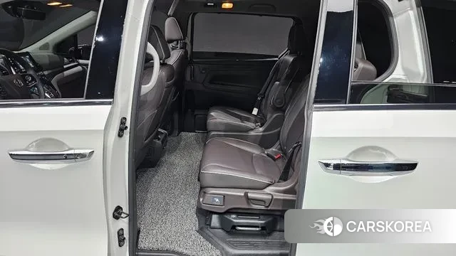 Honda Odyssey 2022 Белый из Кореи, фото 3