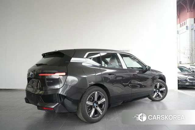 BMW iX 2023 Темно-серый из Китая, фото 3