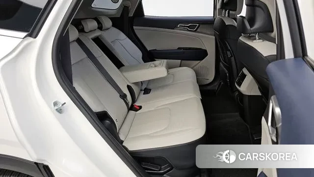 Kia Sportage 5th Generation Hybrid 2022 Белый из Кореи, фото 3