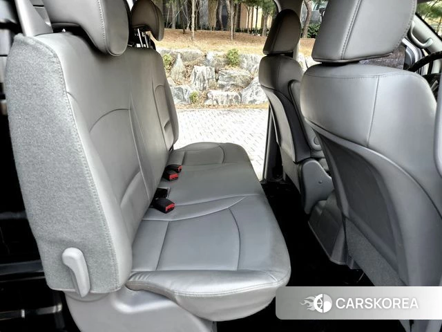 Hyundai The New Grand Starex 2019 Серебристо-серый из Кореи, фото 3