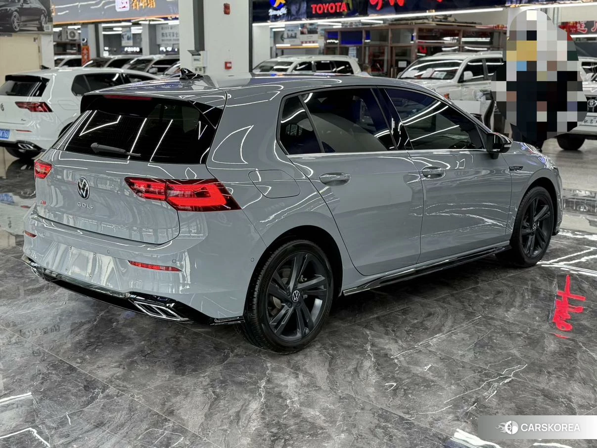 Volkswagen Golf 2022 Серебристо-серый из Китая, фото 3