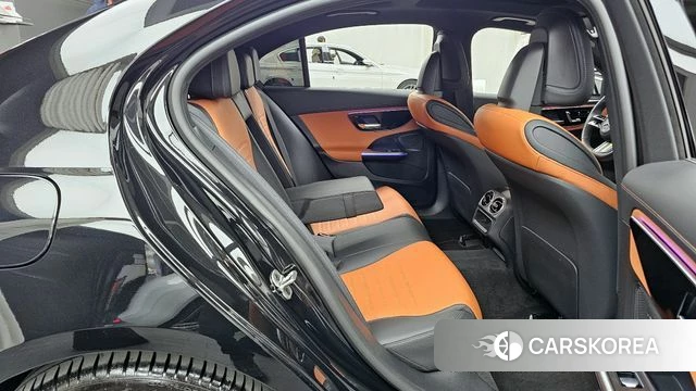 Mercedes-Benz C-Class W206 2025 Черный из Кореи, фото 3