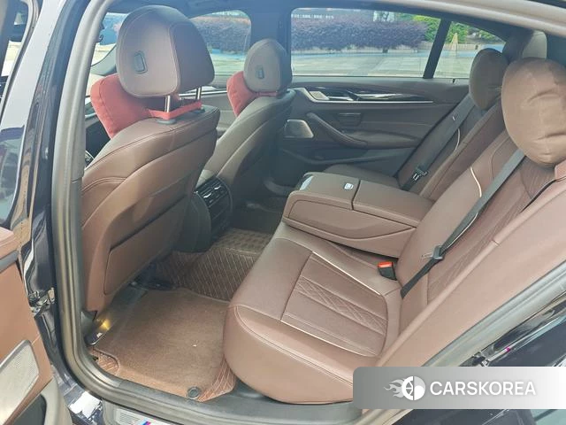 BMW 5 series 2022 Черный из Китая, фото 3