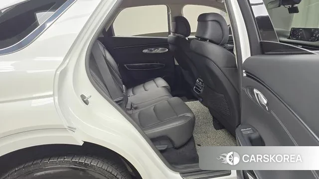 Genesis GV70 2023 Белый из Кореи, фото 3