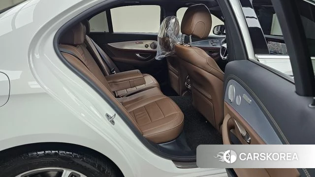 Mercedes-Benz E-Class W213 2021 Белый из Кореи, фото 3