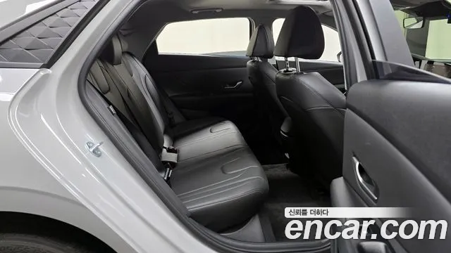 Hyundai The New Avante (CN7) 2023 Серый из Кореи, фото 3