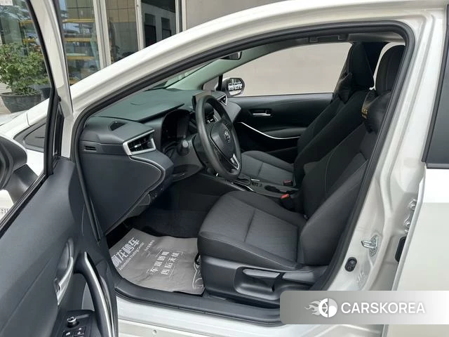 Toyota Corolla 2024 Белый из Китая, фото 3