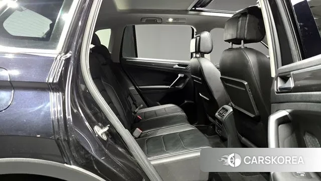 Volkswagen Tiguan second Generation 2018 Черный из Кореи, фото 3