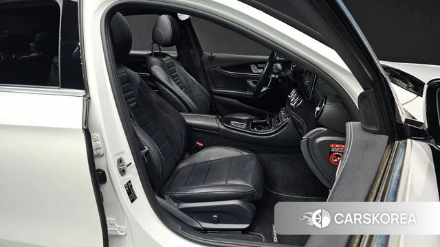 Mercedes-Benz E-Class W213 2022 Белый из Кореи, фото 3