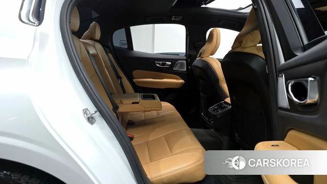 Volvo S60 3rd generation 2019 Белый из Кореи, фото 3