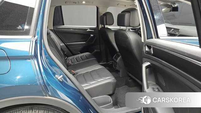 Volkswagen Tiguan second Generation 2021 Синий из Кореи, фото 3