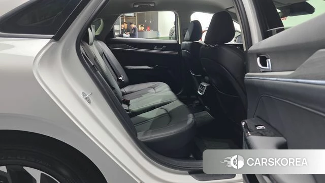 Kia The New K5 Hybrid 3rd generation 2025 Белый из Кореи, фото 3