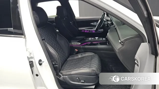 Genesis GV70 2023 Белый из Кореи, фото 3