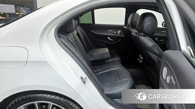 Mercedes-Benz E-Class W213 2021 Белый из Кореи, фото 3